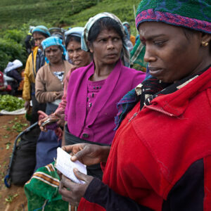 Progetto fotografico le madri di Ceylon di Francesca Guarnaschelli gruppo